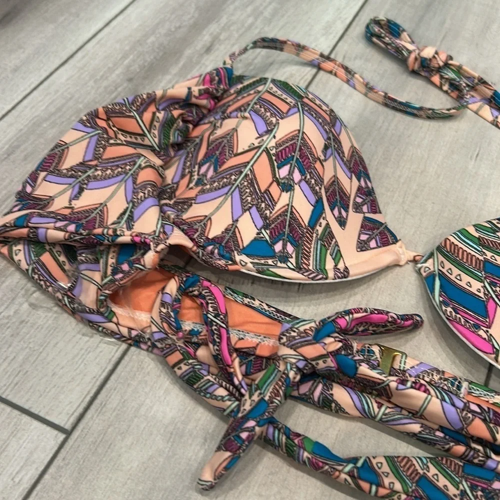 Urban Sea underwire bikini swim top size medium